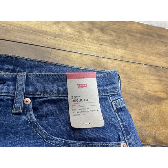 Levi's 505 Regular Fit Straight Leg Jeans Men's Size 32x32 NWT - Picture 4 of 12